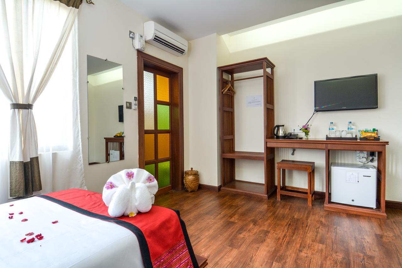 Hotel Queen Jamadevi Moulmein Extérieur photo