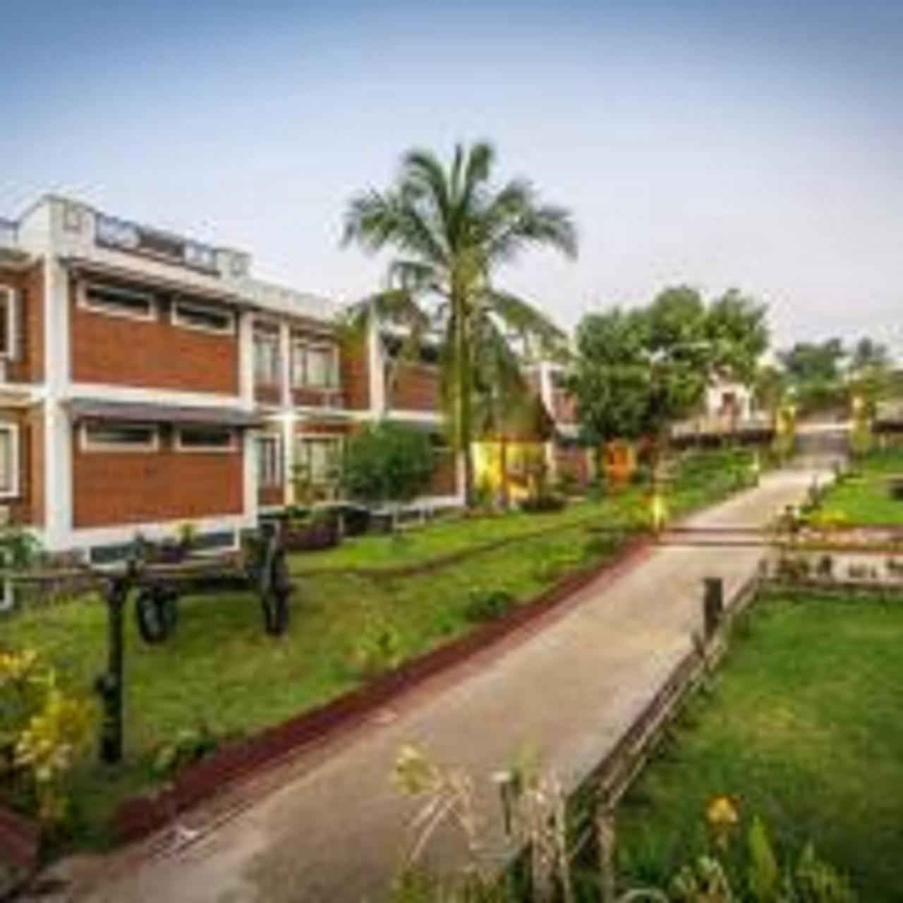 Hotel Queen Jamadevi Moulmein Extérieur photo